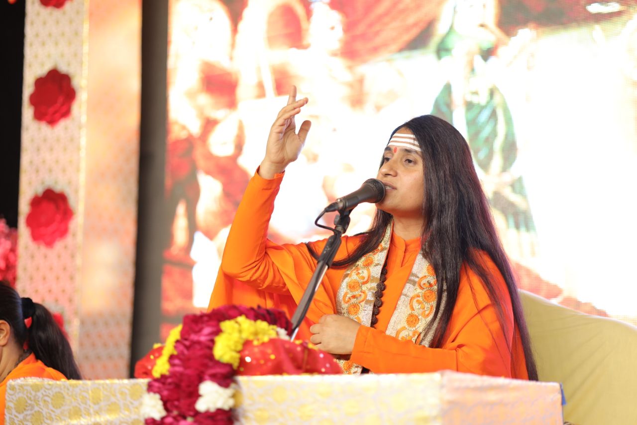 दिव्य ज्योति जाग्रति संस्थान एवं श्री लक्ष्मी नारायण मंदिर द्वारा श्रीराम कथामृत कार्यक्रम के अंतर्गत कथा सुन भाव विभोर हुए भक्तजन..