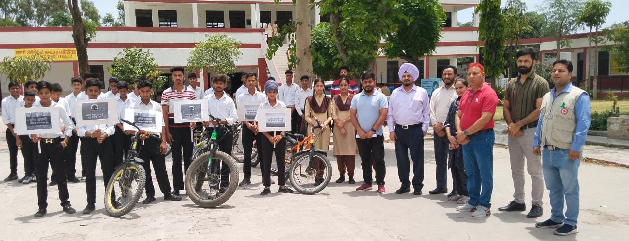 छात्रों व शिक्षकों को प्राथमिक सहायता संबंधी दी गई ट्रेनिंग