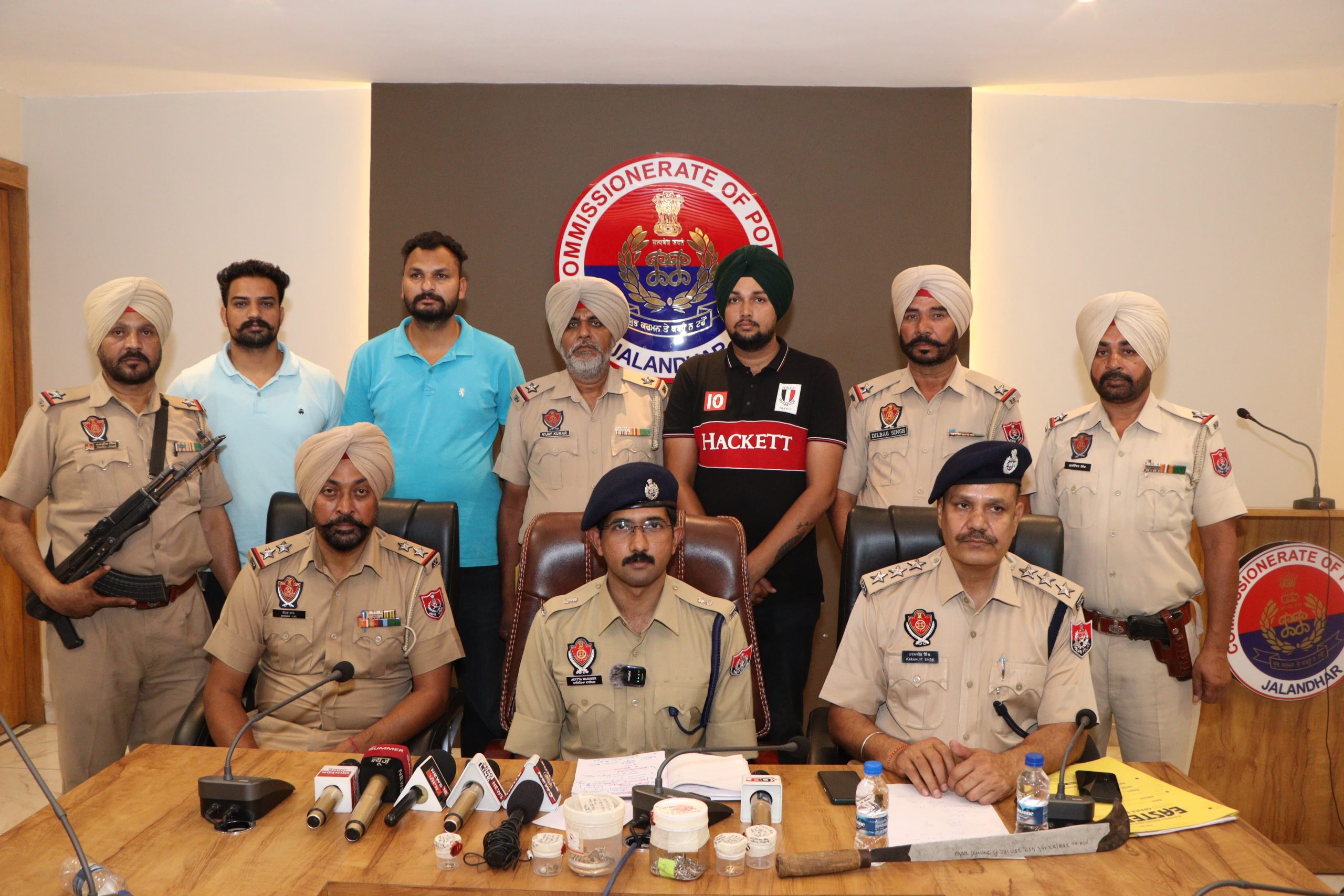 जालंधर कमिश्नरेट पुलिस ने अंतर्राज्यीय लुटेरों के एक गिरोह का भंडाफोड़ किया,सोना और अन्य कीमती सामान समेत 11 गिरफ्तार