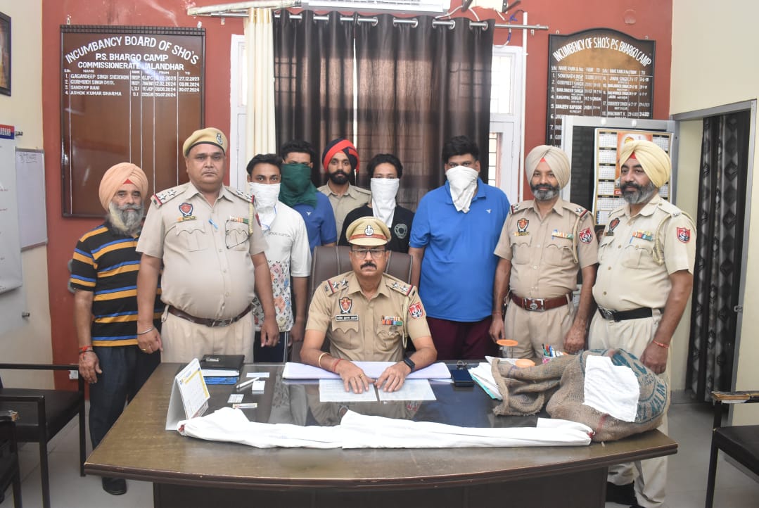 ਚਾਰਾ ਮੰਡੀ ਵਿਖੇ ਇੱਕ ਵਿਅਕਤੀ ਦਾ ਕਤਲ ਕਰਨ ਦੇ ਦੋਸ਼ ਵਿੱਚ ਕਮਿਸ਼ਨਰੇਟ ਪੁਲਿਸ ਨੇ ਚਾਰ ਨੂੰ ਕੀਤਾ ਗ੍ਰਿਫਤਾਰ