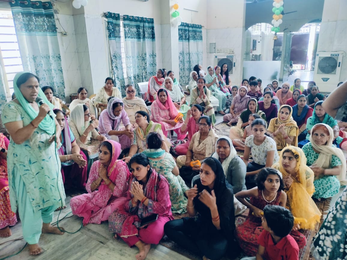 शिव मंदिर रेल विहार, करोल बाग जालंधर में भगवान श्री कृष्ण को छठी का उत्सव धूमधाम से मनाया गया