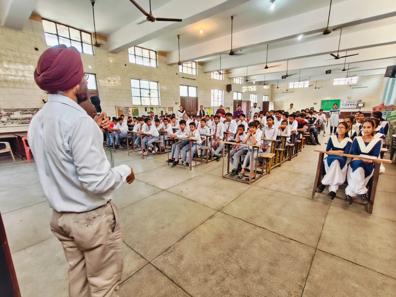 कमिश्नरेट पुलिस ने ऑनलाइन साइबर धोखाधड़ी के खिलाफ़ सख्त कदम उठाया